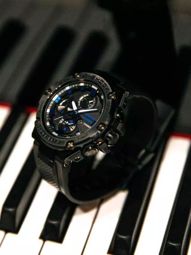 Японский бренд Casio и знаменитый джазовый лейбл Blue Note Records представляют лимитированную модель ударопрочных часов GST-B100BNR
